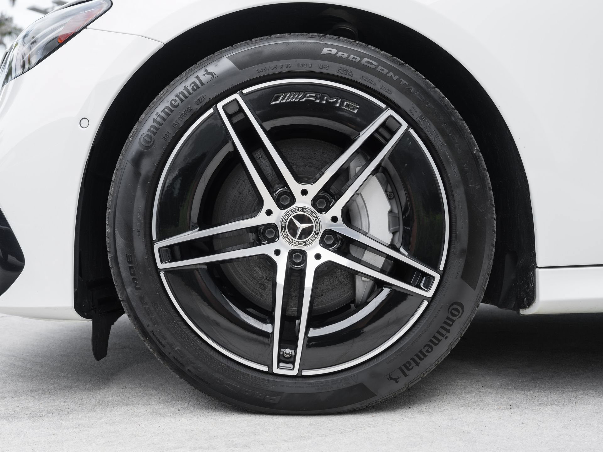 Used 2024 Mercedes-Benz E 350 4MATIC Sedan image 31