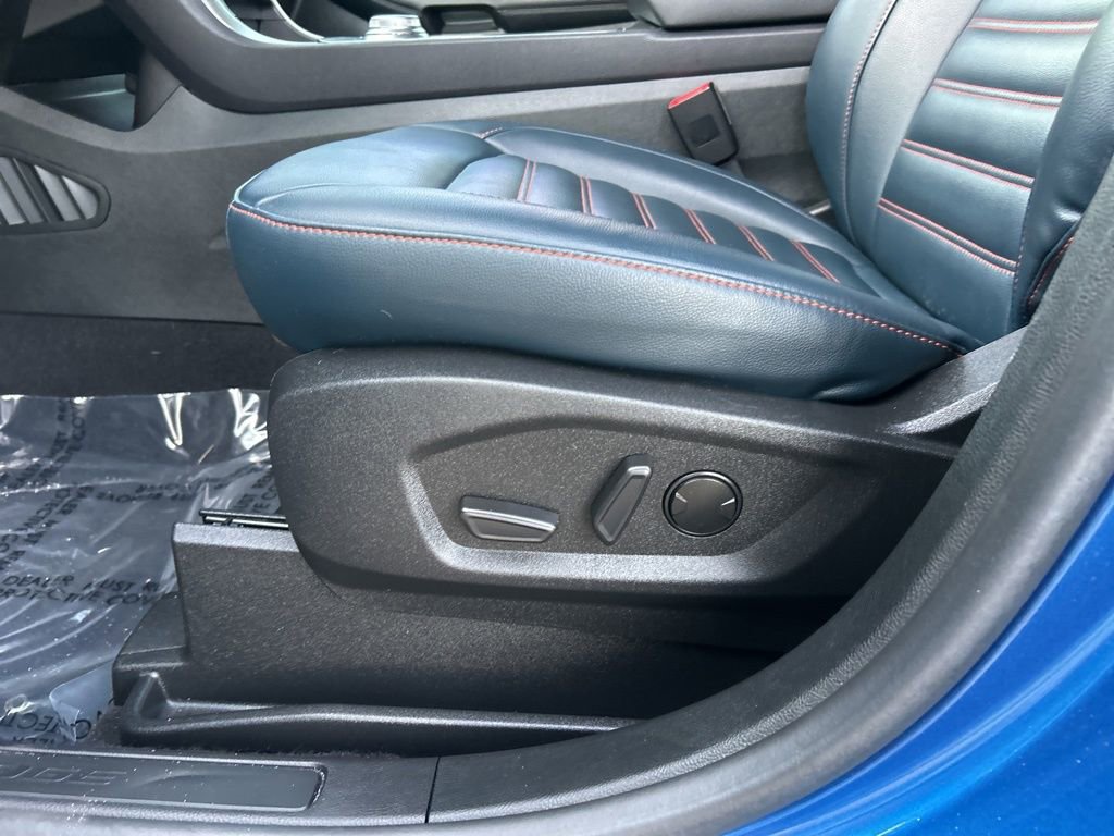 Used 2023 Ford Edge SEL w/ Sport Appearance Package image 16