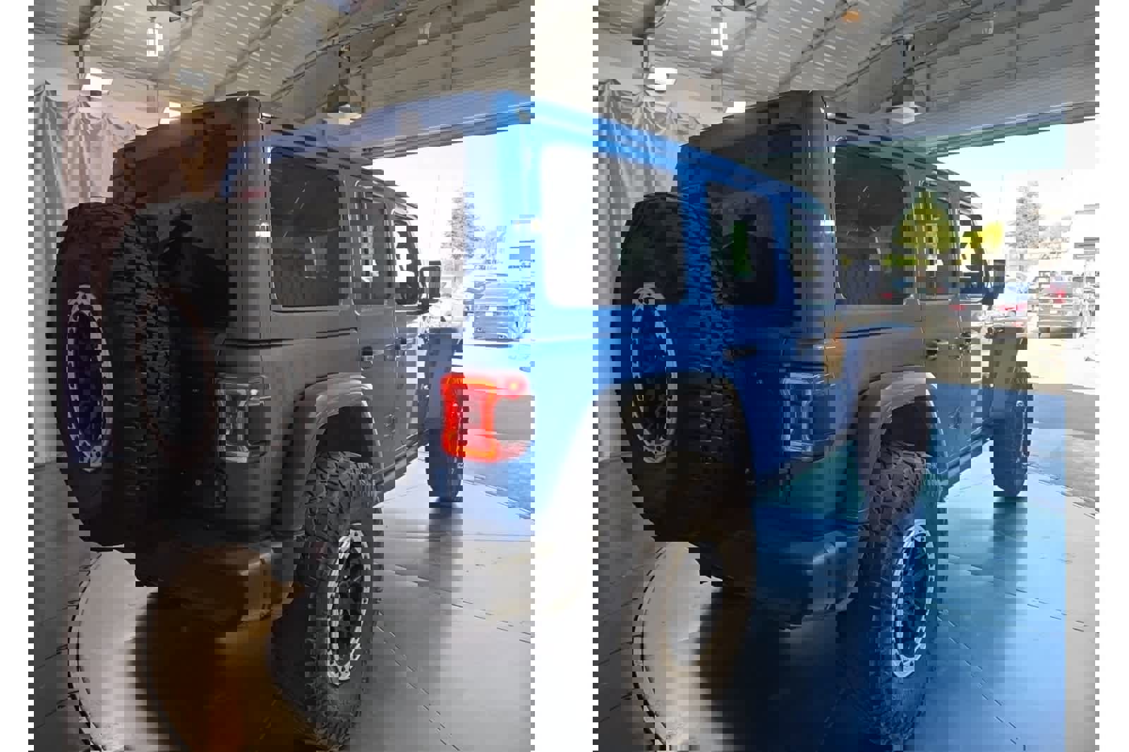 Used 2022 Jeep Wrangler Unlimited Rubicon 4xe w/ Cold Weather Group image 10