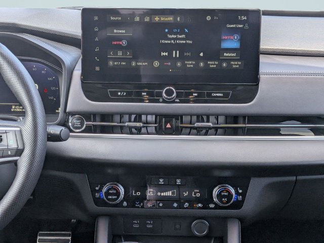 Used 2025 Mitsubishi Outlander SEL AWD/4WD image 17