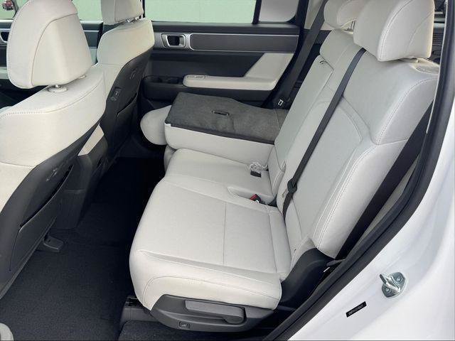 New 2026 Hyundai Santa Fe SE AWD/4WD image 7