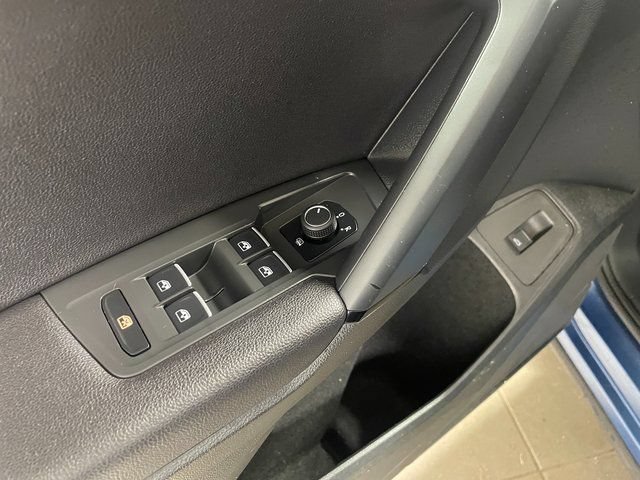 Used 2019 Volkswagen Tiguan SEL R-Line AWD/4WD image 23
