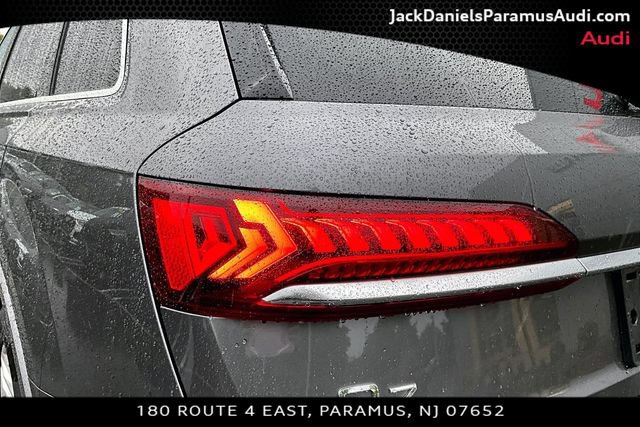 Used 2023 Audi Q7 2.0T Premium w/ Convenience Package AWD/4WD image 22