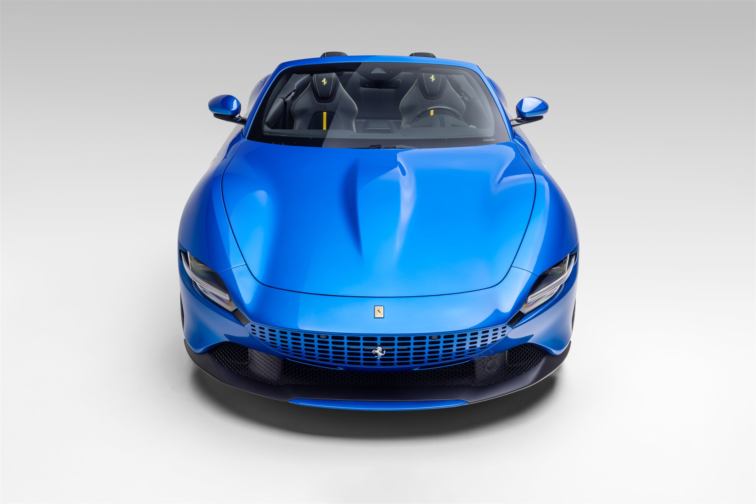 Used 2026 Ferrari Roma Spider RWD image 7