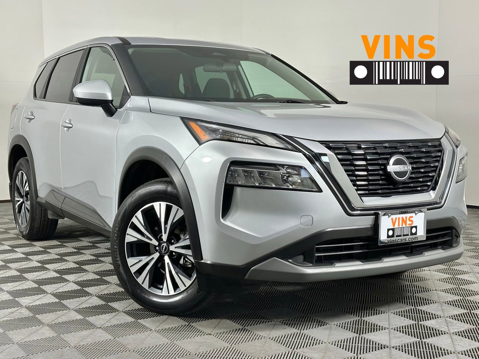 Used 2023 Nissan Rogue SV w/ SV Premium B Package image 1