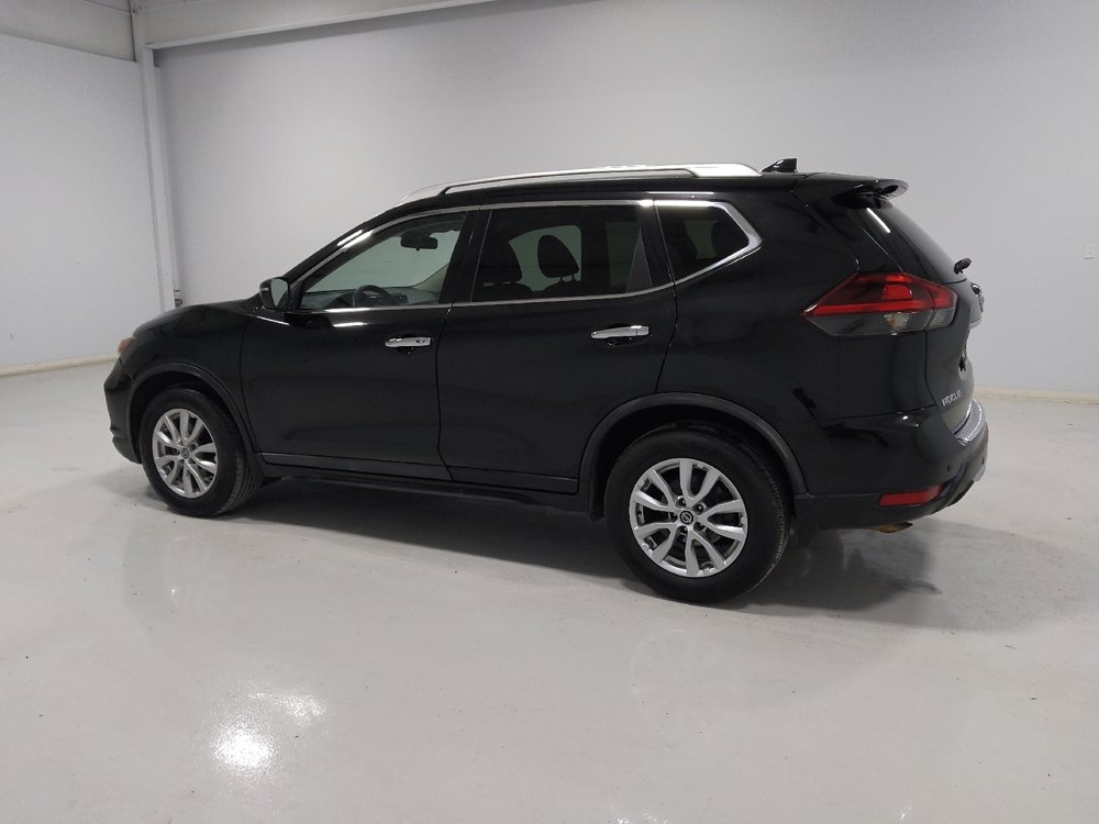 Used 2020 Nissan Rogue SV image 3