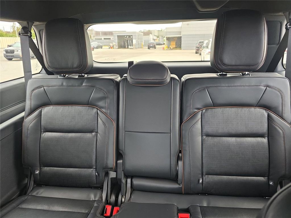 New 2025 Lincoln Navigator L Black Label image 8