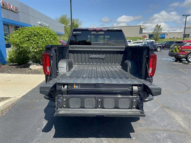Used 2022 GMC Sierra 1500 AT4 w/ AT4 Premium Package AWD/4WD image 6