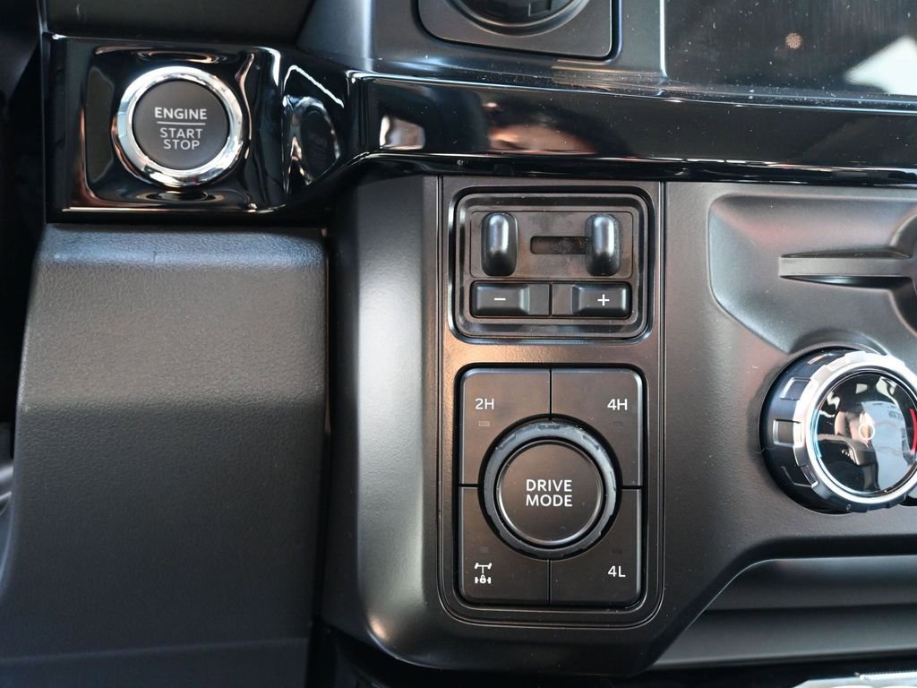 New 2026 Ford F250 Lariat w/ Black Appearance Package image 27