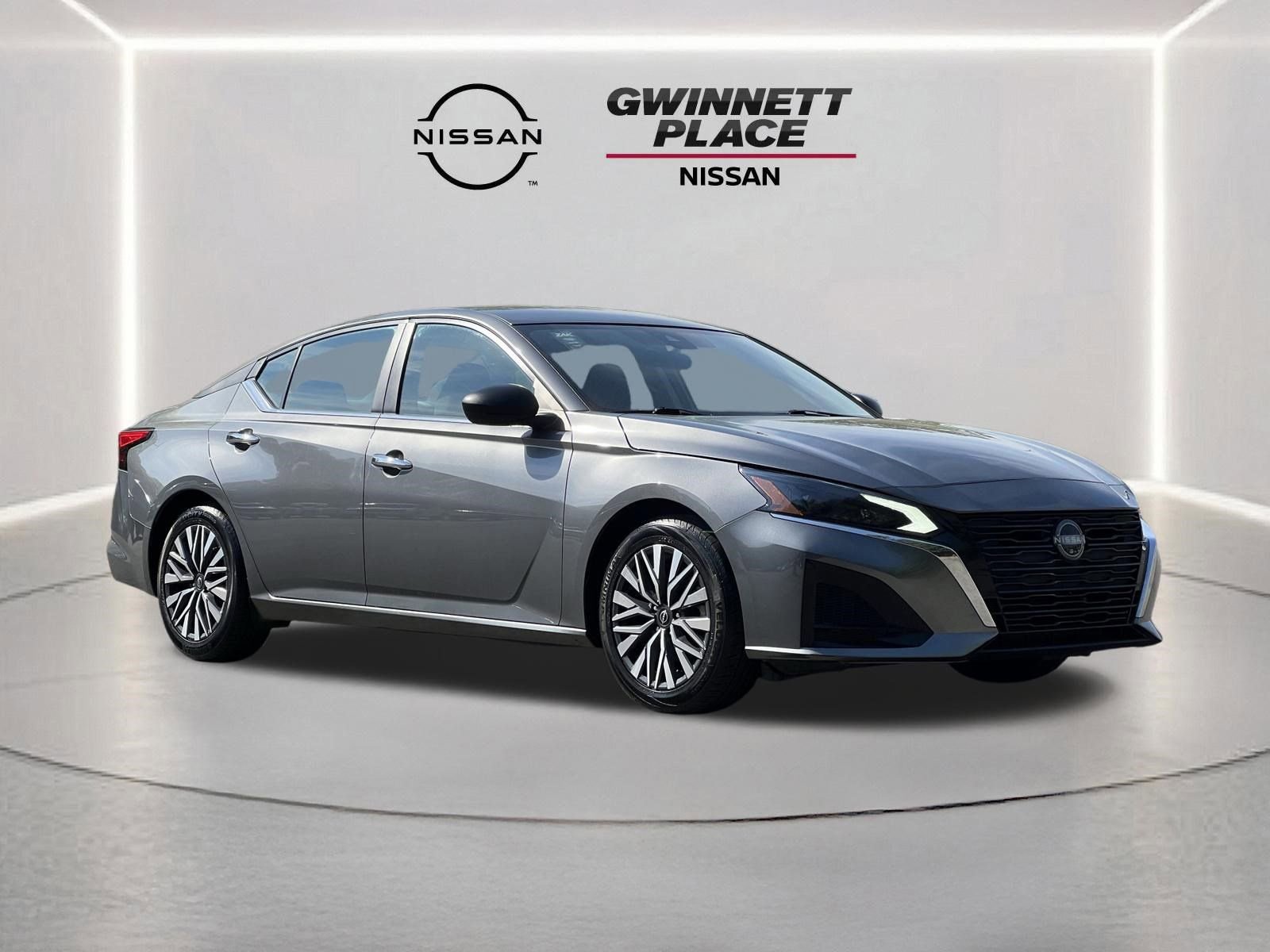 Used 2024 Nissan Altima 2.5 SV FWD image 25