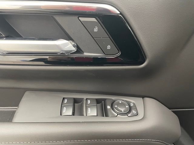 New 2026 Chevrolet Suburban LS image 10