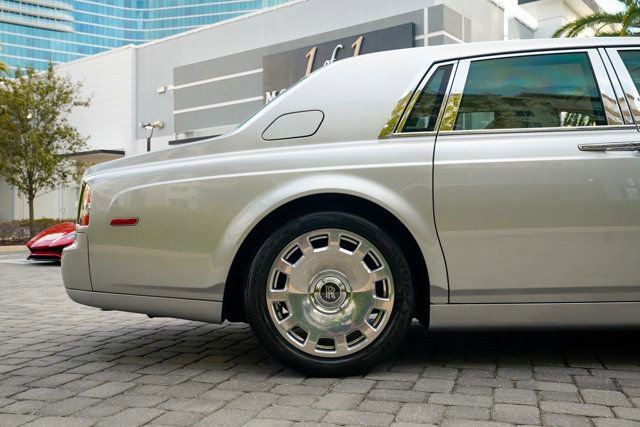 Used 2013 Rolls-Royce Phantom Sedan image 32