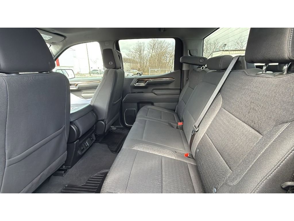 Used 2024 Chevrolet Silverado 1500 LT image 27