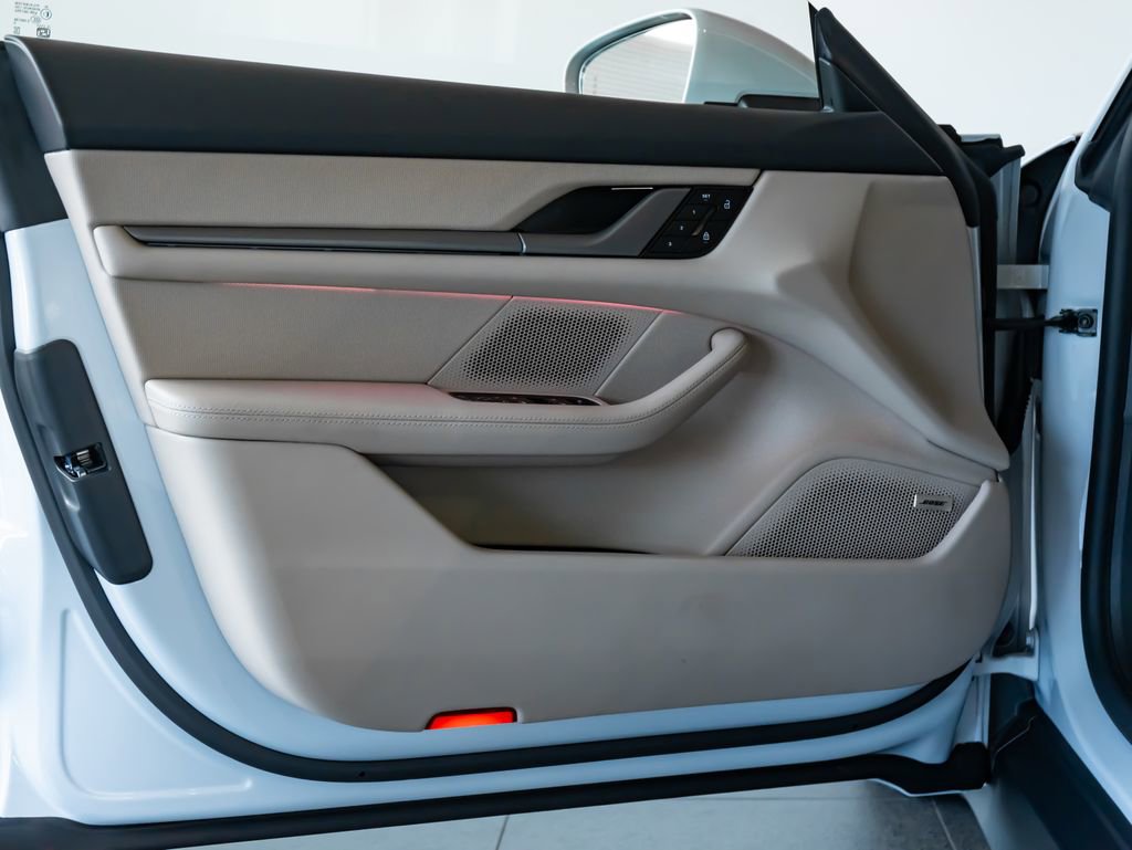 New 2026 Porsche Taycan image 12