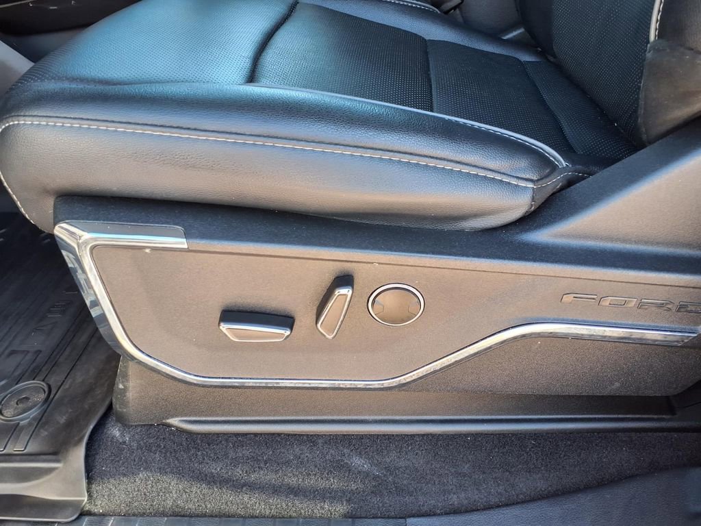 Used 2023 Ford F150 Lariat w/ Equipment Group 502A High image 26