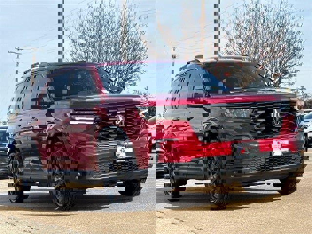 Used 2024 Honda Pilot Sport image 2