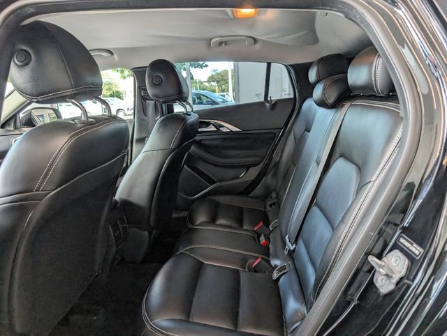 Used 2018 INFINITI QX30 image 8