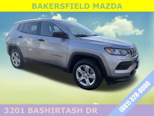 Used 2023 Jeep Compass Sport image 7