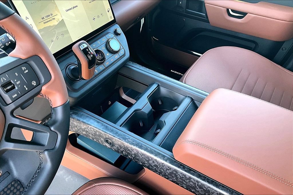 New 2026 Land Rover Defender 110 OCTA AWD/4WD image 8