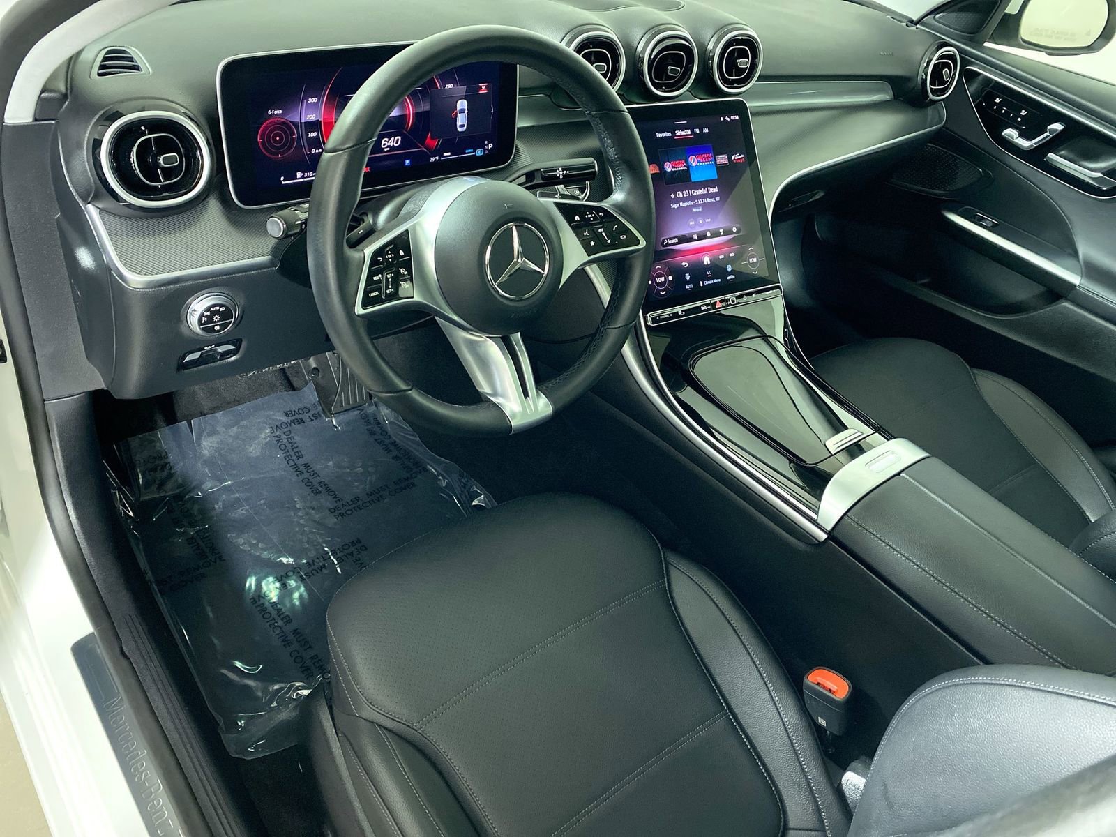 Used 2025 Mercedes-Benz C 300 Sedan image 4