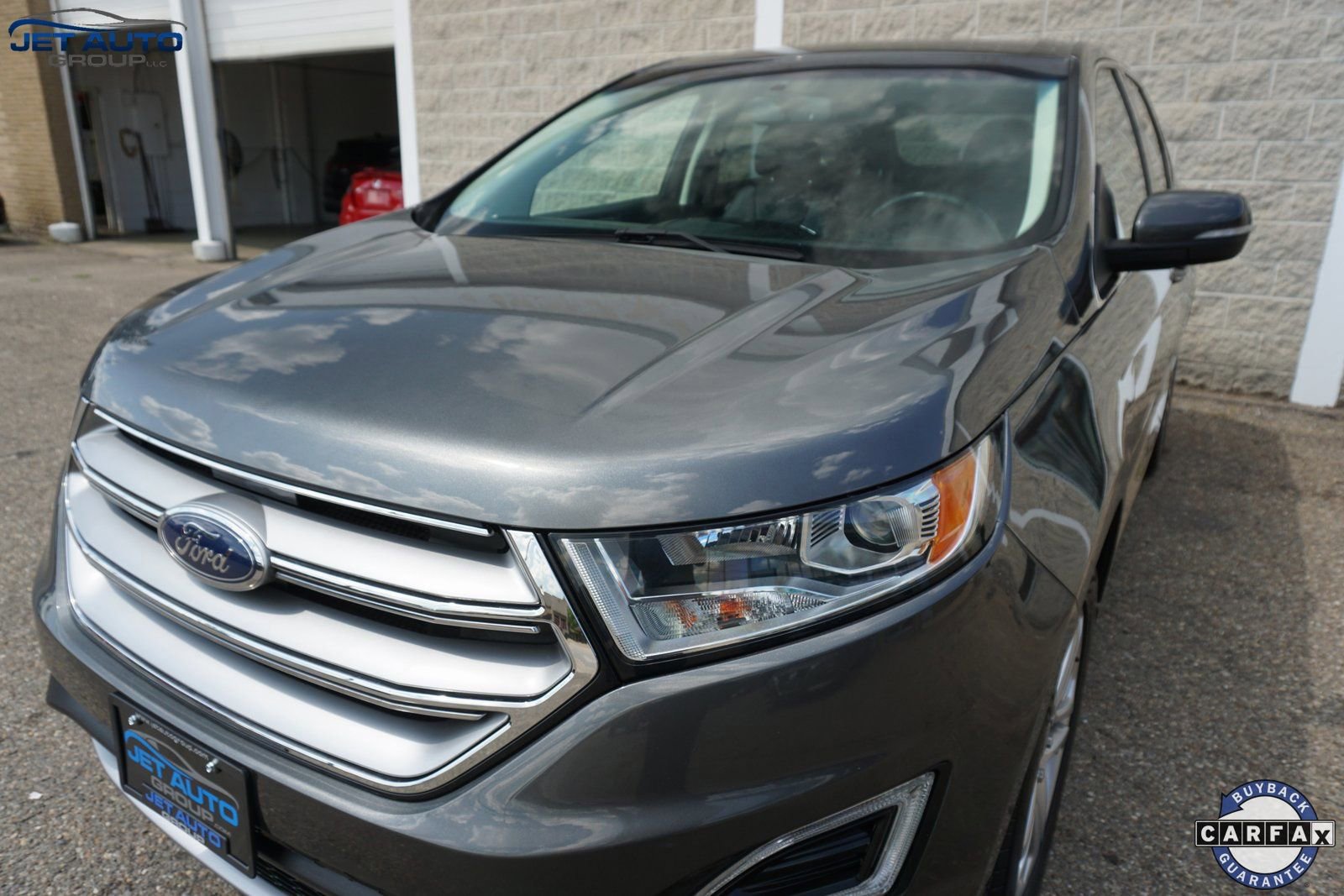 Used 2018 Ford Edge Titanium image 5
