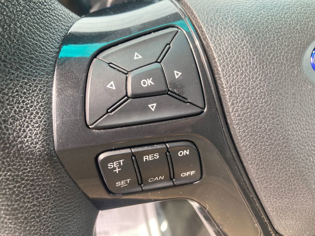 Used 2017 Ford Explorer XLT w/ Equipment Group 202A AWD/4WD image 43