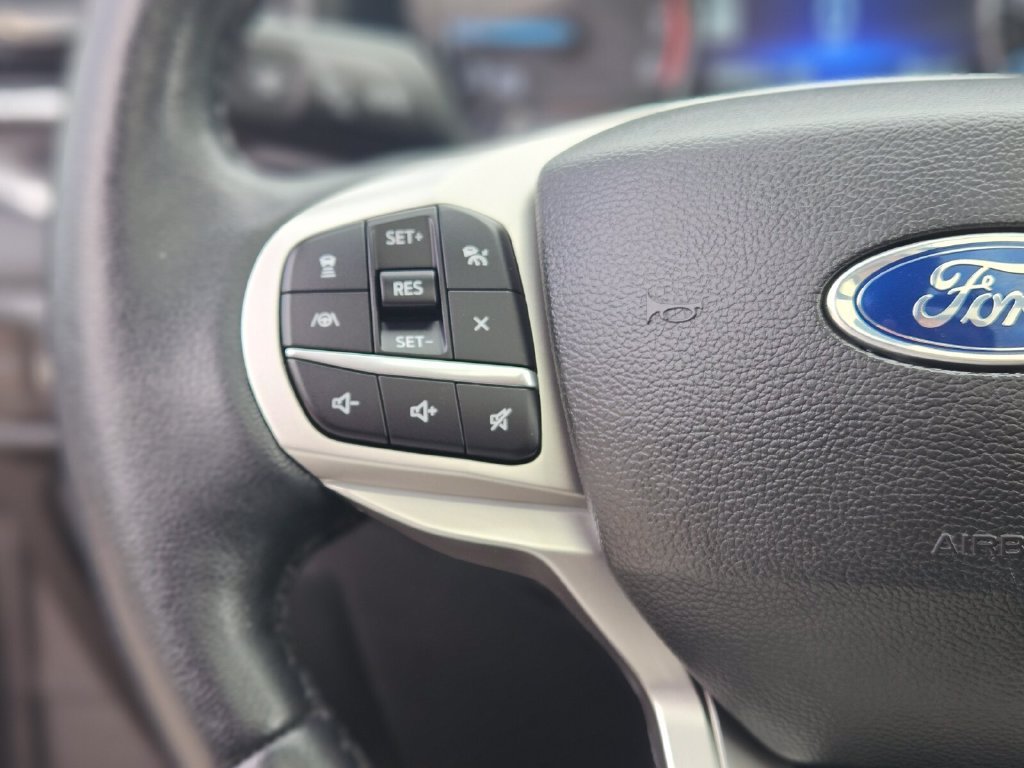 Certified 2023 Ford Explorer XLT w/ Equipment Group 202A AWD/4WD image 30