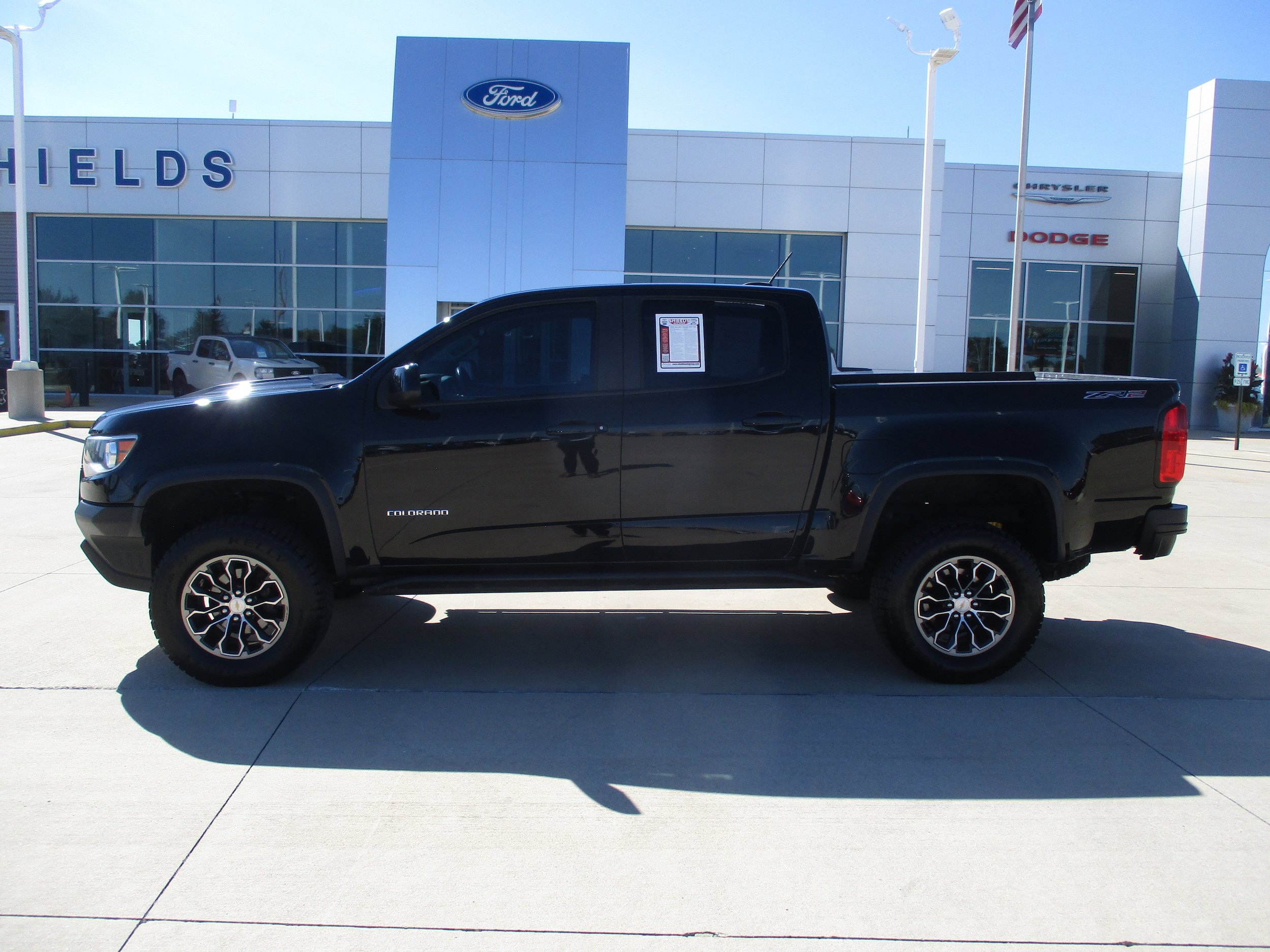 Used 2018 Chevrolet Colorado ZR2 AWD/4WD image 2