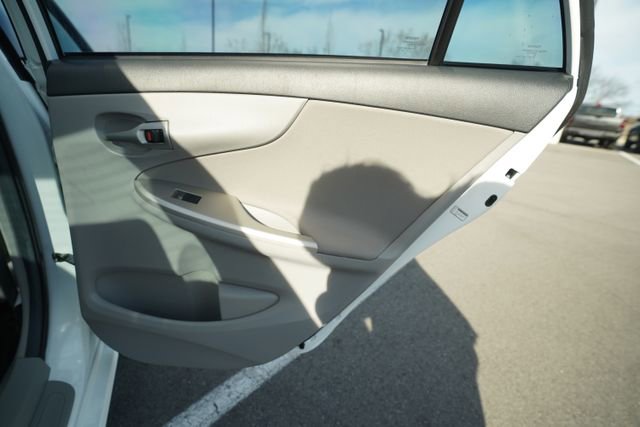 Used 2013 Toyota Corolla LE image 22