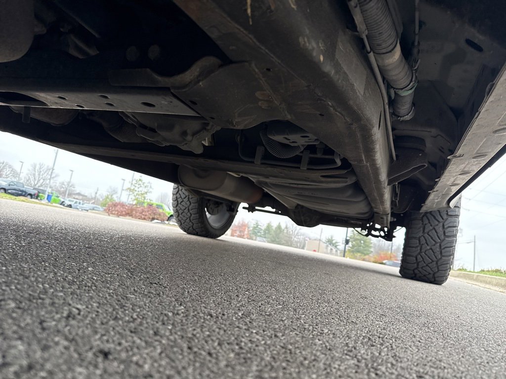 Used 2017 Chevrolet Suburban Premier image 15