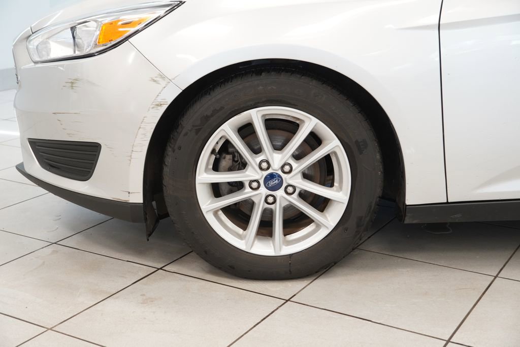 Used 2018 Ford Focus SE FWD image 15