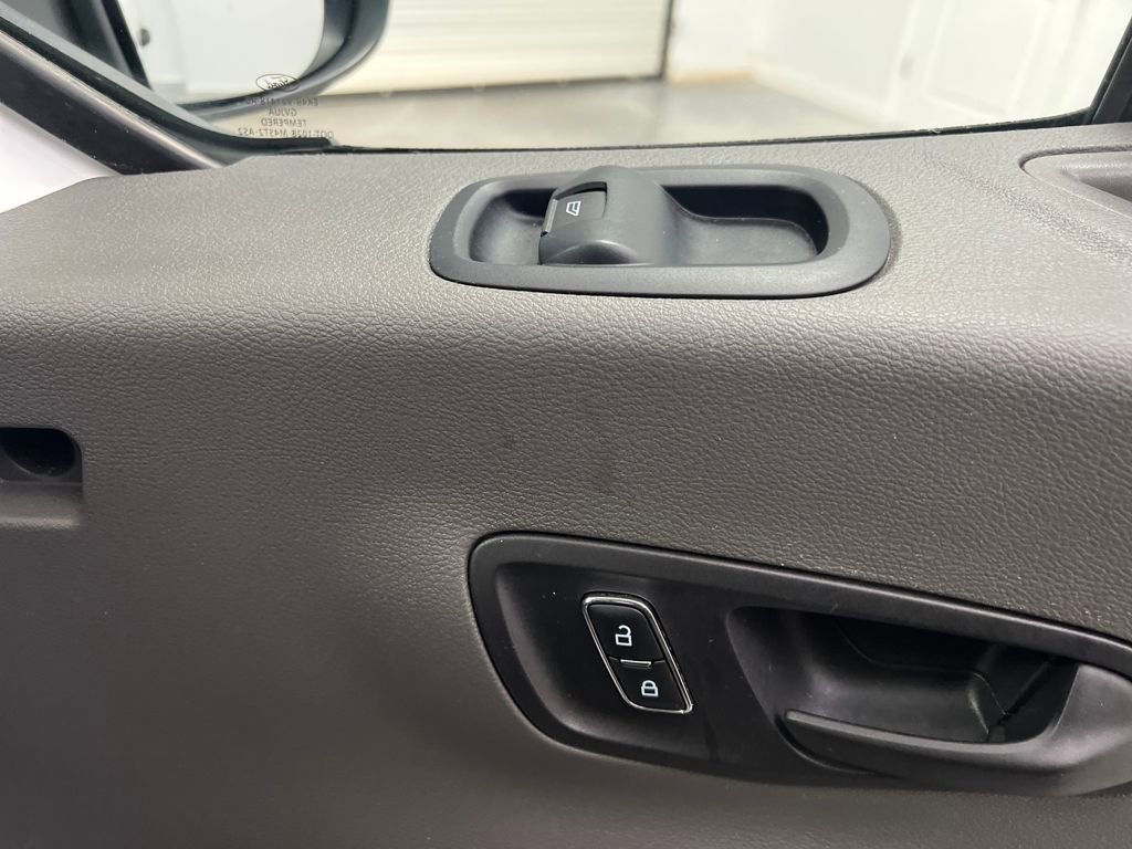 Used 2023 Ford Transit 350 XLT image 28