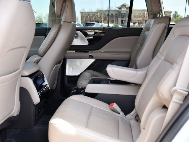 Used 2022 Lincoln Aviator Reserve w/ Equipment Group 201A image 15