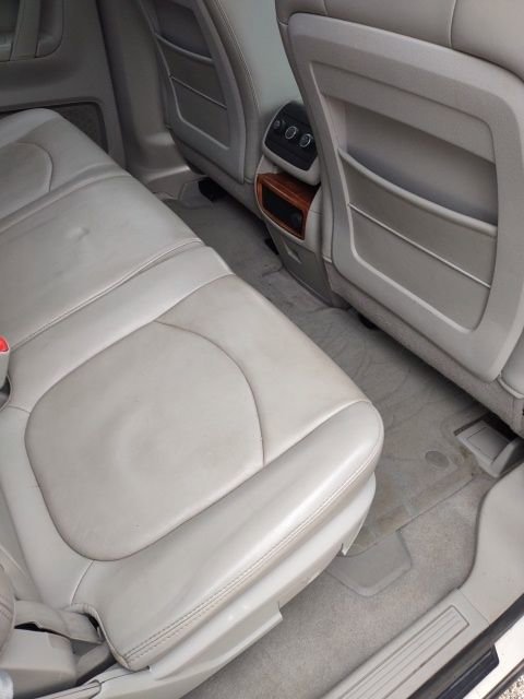 Used 2008 Saturn Outlook XR w/ Premium Trim Package image 24