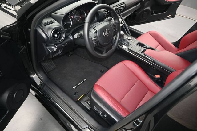 Used 2025 Lexus IS 350 F Sport RWD image 4