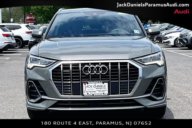Used 2023 Audi Q3 2.0T Premium w/ Convenience Package AWD/4WD image 3