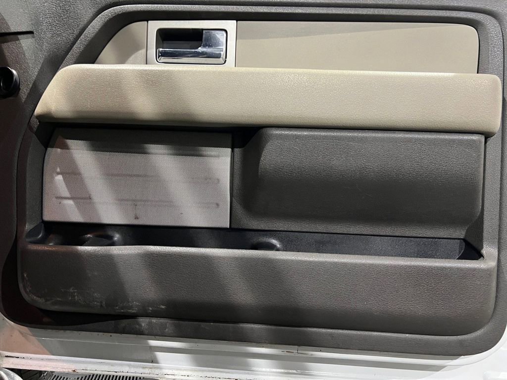 Used 2010 Ford F150 XLT image 9