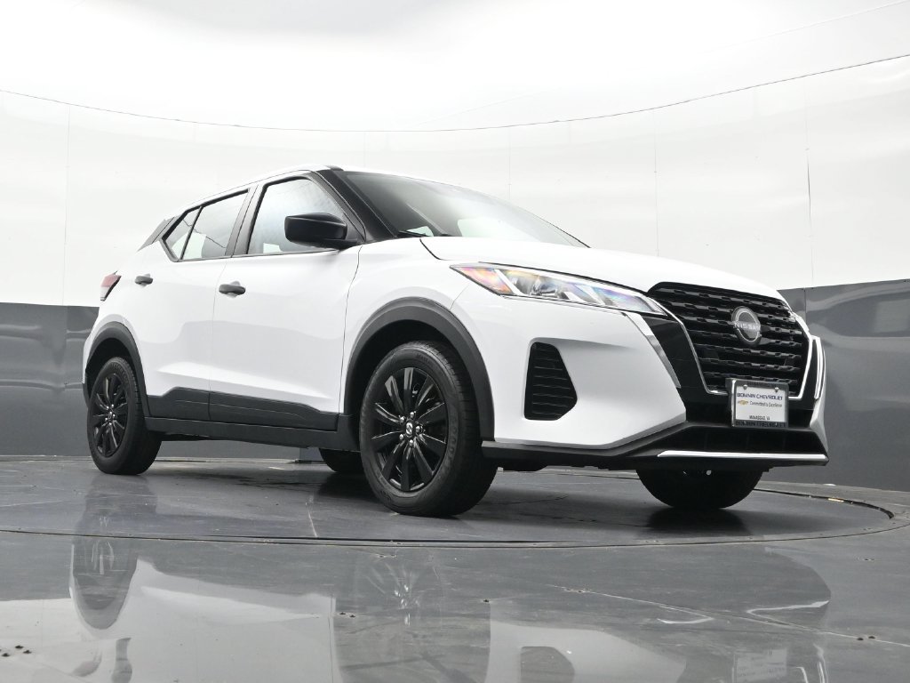 Used 2024 Nissan Kicks S FWD image 32