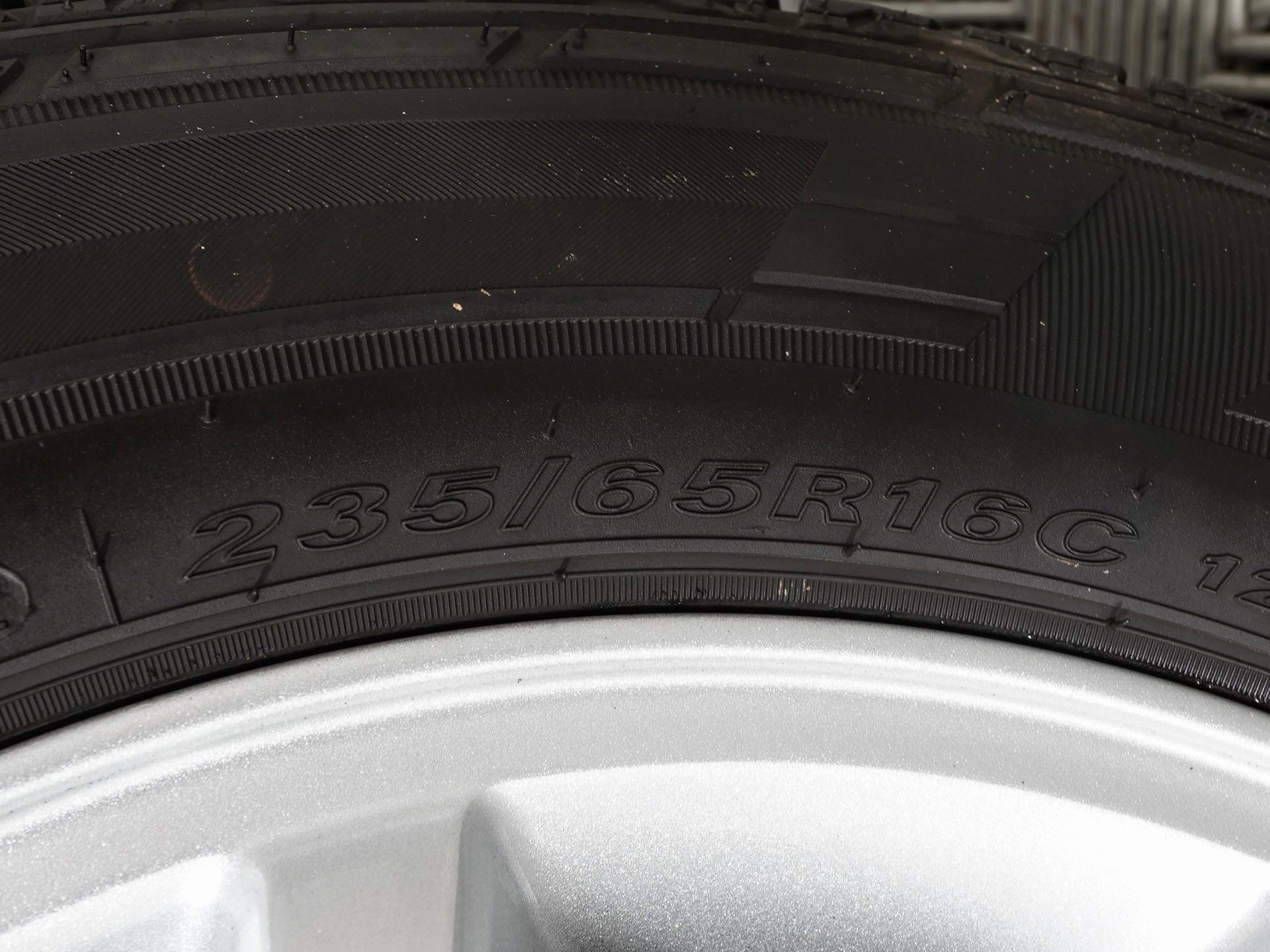 Used 2021 Ford Transit 350 XLT image 27