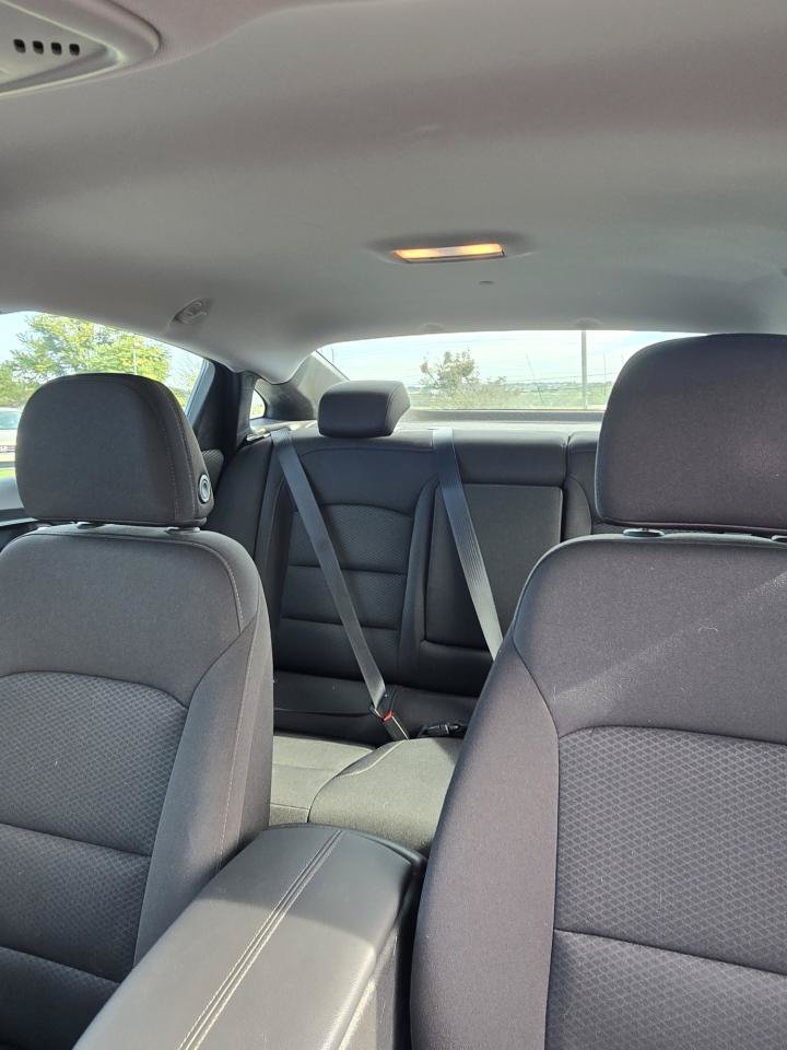 Used 2019 Chevrolet Malibu LT w/ Driver Confidence Package FWD image 4