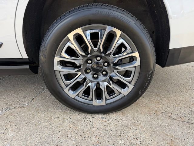 Certified 2023 GMC Yukon Denali Ultimate image 13