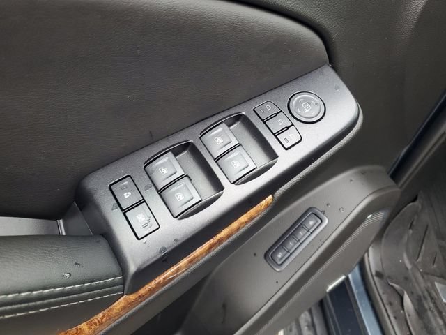Used 2019 Chevrolet Tahoe Premier RWD image 9