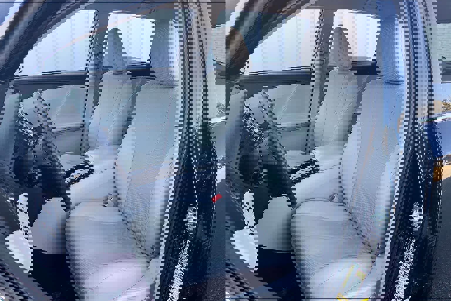 Used 2015 Toyota Venza LE AWD/4WD image 8