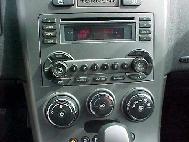 Used 2006 Pontiac Torrent 2WD image 22