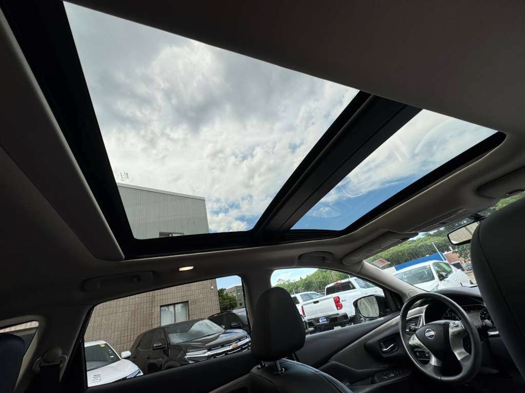 Used 2015 Nissan Murano Platinum w/ Platinum Technology Package AWD/4WD image 22
