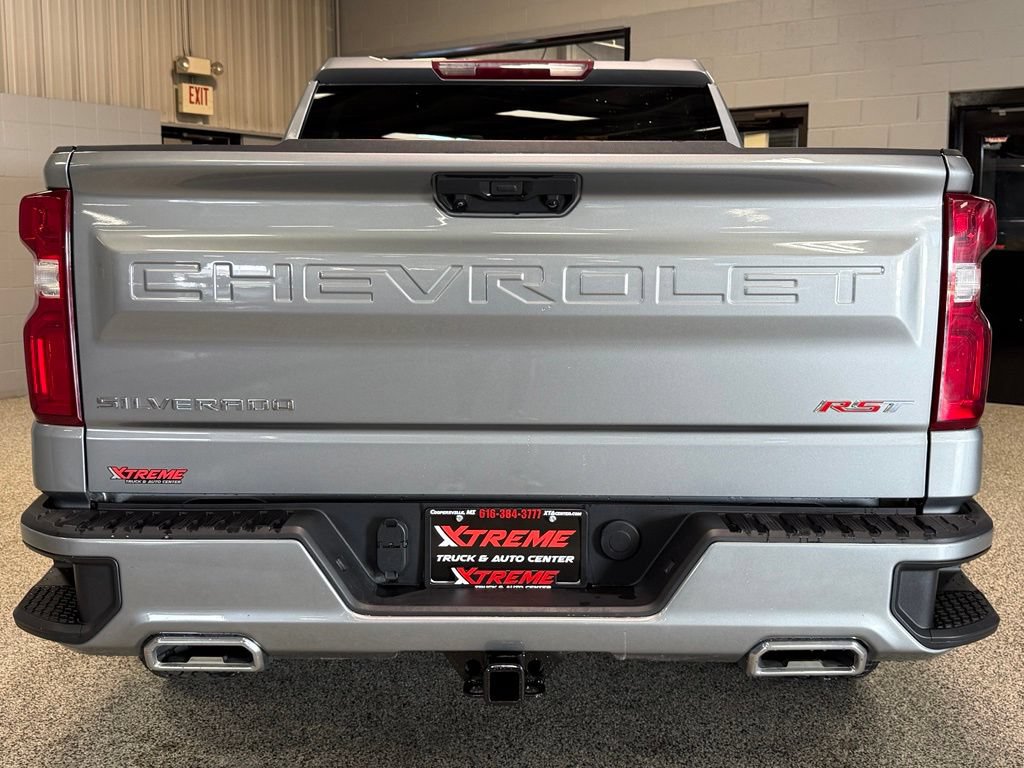 Used 2024 Chevrolet Silverado 1500 RST AWD/4WD image 5