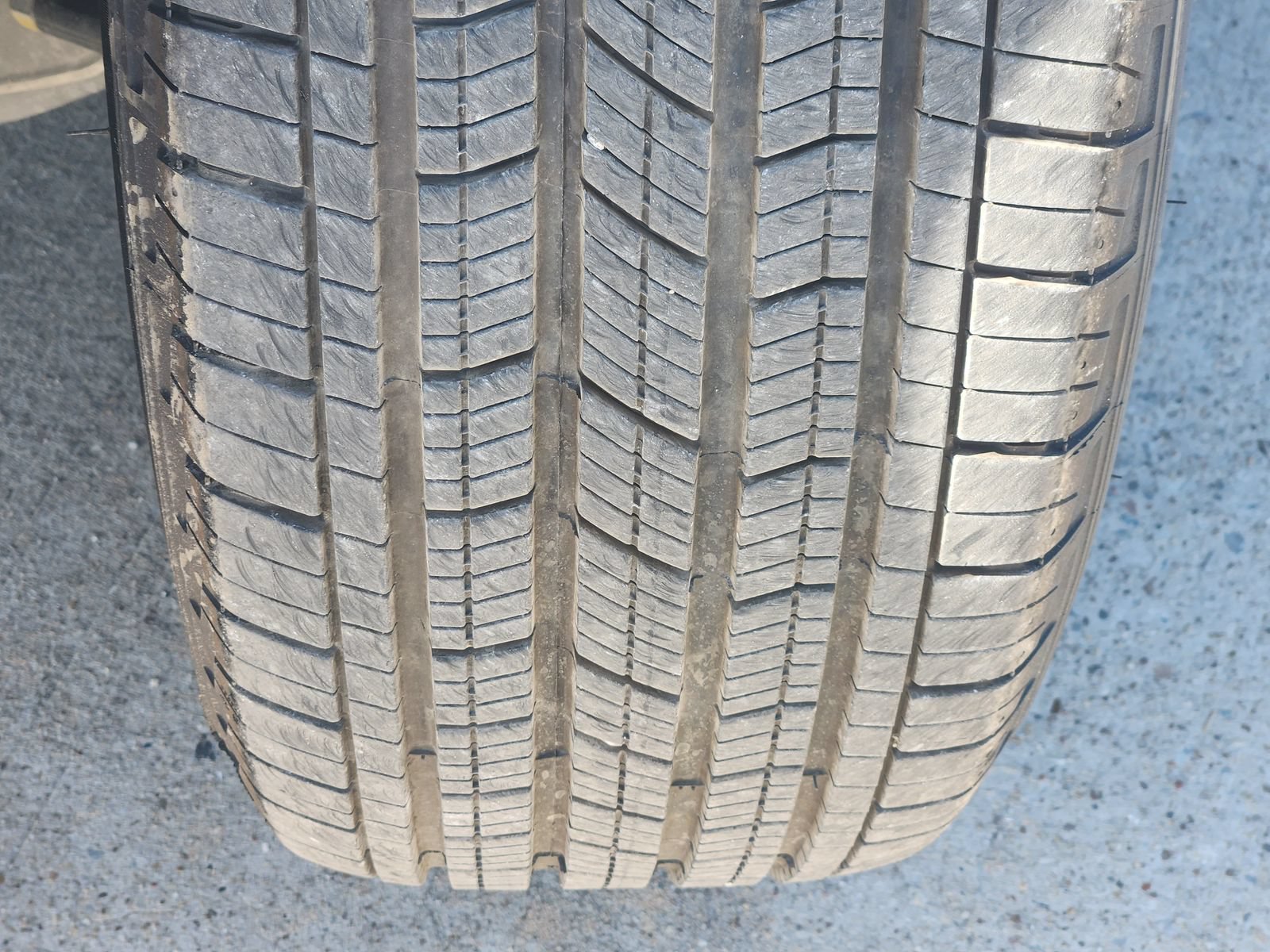 Used 2025 Jeep Grand Cherokee Altitude AWD/4WD image 12