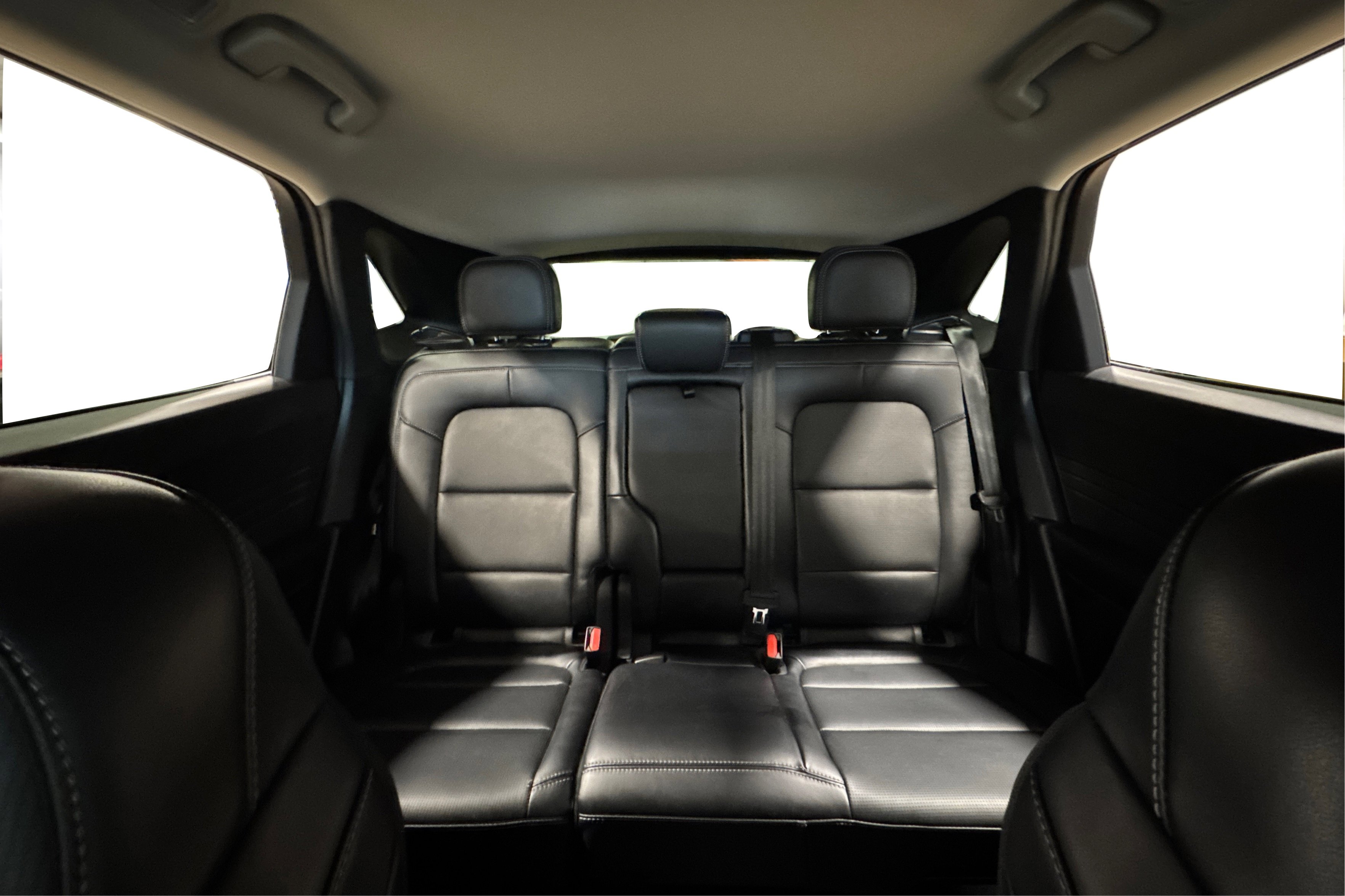 Used 2025 Ford Escape Platinum AWD/4WD image 45