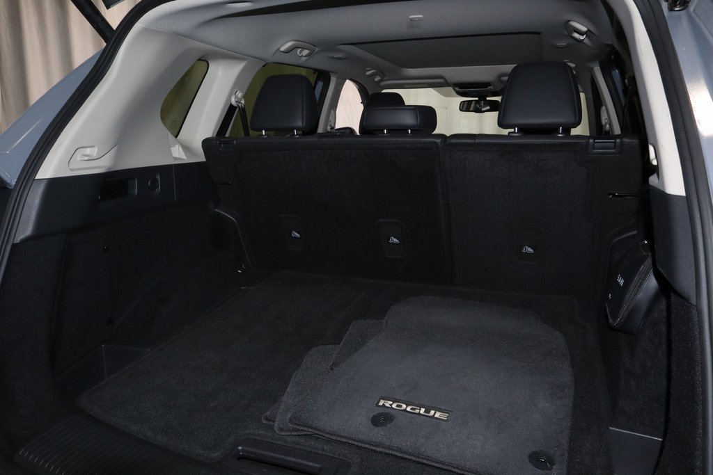 Certified 2023 Nissan Rogue Platinum w/ Platinum Premium Package image 17