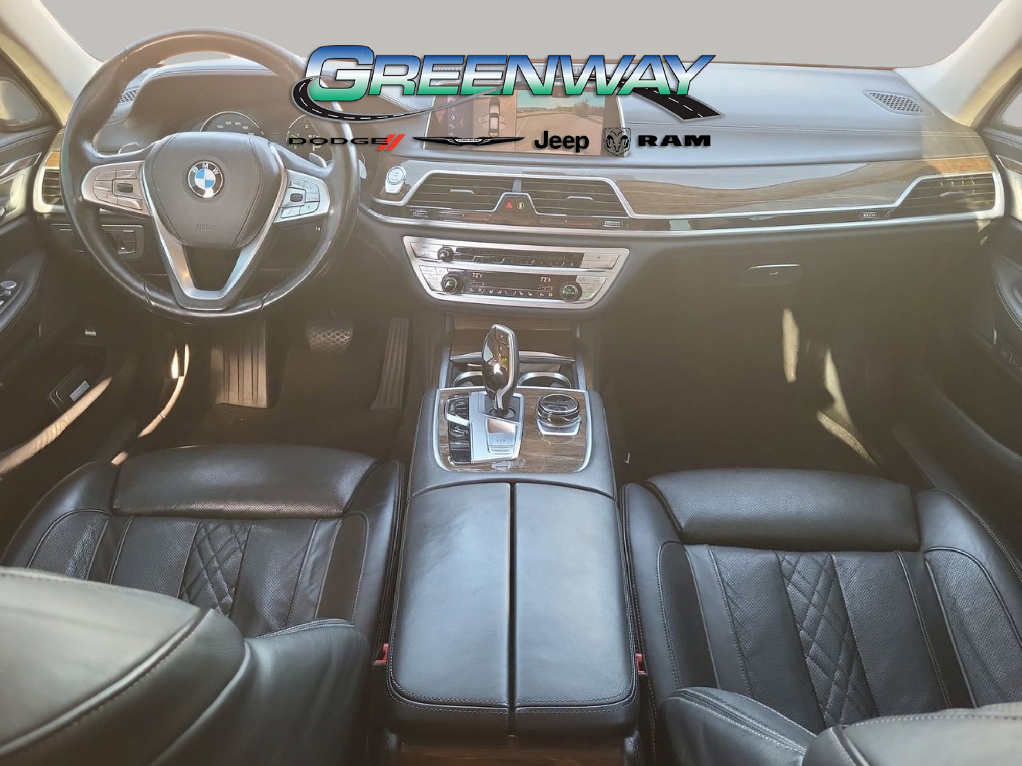 Used 2018 BMW 750i image 11